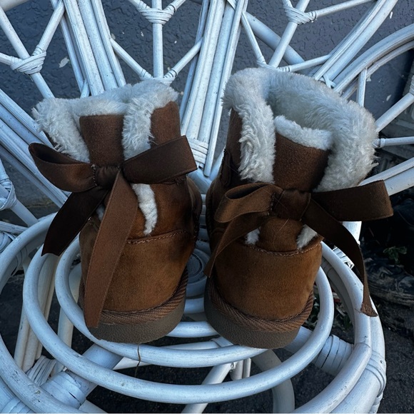 Girls Winter Boots - Picture 2 of 5